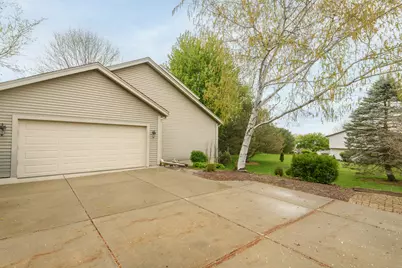 1215  Timber Rdg, Pewaukee, WI 53072 - Photo 41