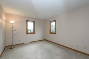1215 Timber Ridge, Pewaukee, WI 53072 - Photo 25