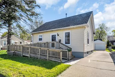 417  Island Ave Ave, Racine, WI 53405 - Photo 1