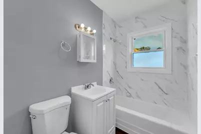 417  Island Ave Ave, Racine, WI 53405 - Photo 23