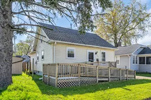 417 Island Ave Ave, Racine, WI 53405 - Photo 3