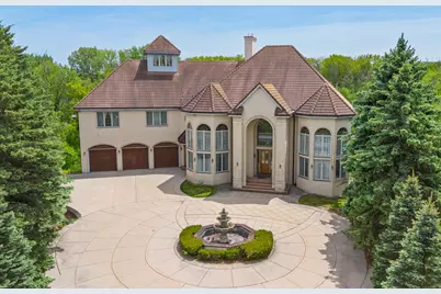 N78W13031  Country Club Ct, Menomonee Falls, WI 53051 - Photo 1