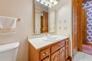 N78W13031 Country Club Ct, Menomonee Falls, WI 53051 - Photo 39