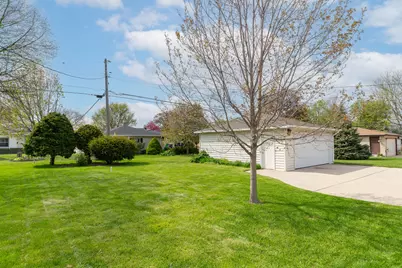 W149N8153  Winchester St, Menomonee Falls, WI 53051 - Photo 7