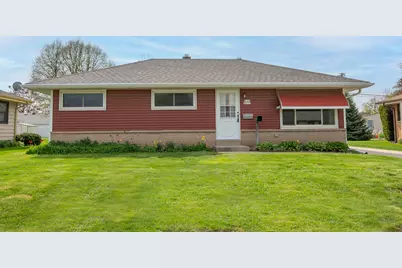 W149N8153  Winchester St, Menomonee Falls, WI 53051 - Photo 1