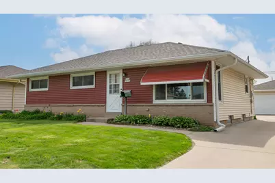 W149N8153  Winchester St, Menomonee Falls, WI 53051 - Photo 3
