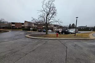 425 W Willow Ct, Fox Point, WI 53217 - Photo 21