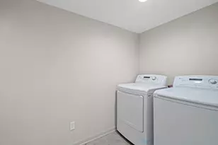 W172N9751 Division Rd, Germantown, WI 53022 - Photo 17