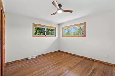 W172N9751  Division Rd, Germantown, WI 53022 - Photo 11