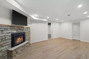 W172N9751 Division Rd, Germantown, WI 53022 - Photo 13