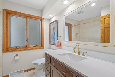 W172N9751  Division Rd, Germantown, WI 53022 - Photo 9