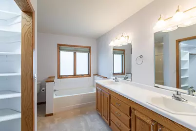 2723  Meadow Lark Ln, Holmen, WI 54636 - Photo 31