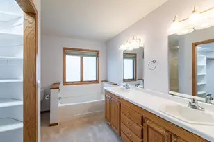 2723 Meadow Lark Ln, Holmen, WI 54636 - Photo 31