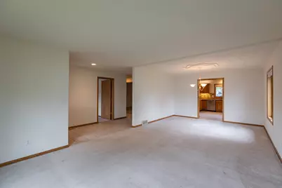 2723  Meadow Lark Ln, Holmen, WI 54636 - Photo 7