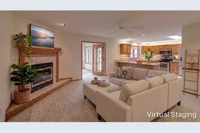 2723  Meadow Lark Ln, Holmen, WI 54636 - Photo 11