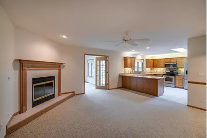 2723 S Meadow Lark Ln, Holmen, WI 54636 - Photo 9
