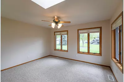 2723  Meadow Lark Ln, Holmen, WI 54636 - Photo 15