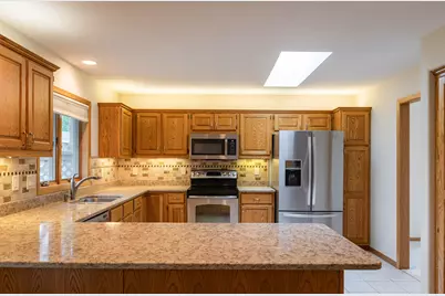 2723  Meadow Lark Ln, Holmen, WI 54636 - Photo 9