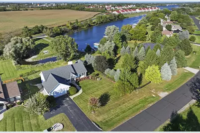 2144  Blue Heron Dr, Delavan, WI 53115 - Photo 5