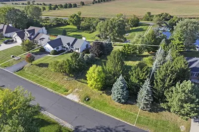 2144  Blue Heron Dr, Delavan, WI 53115 - Photo 3