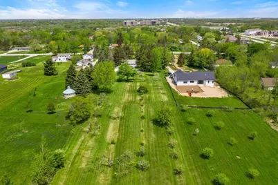 2901 W Forest Hill Ave, Franklin, WI 53132 - Photo 29