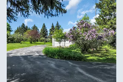 2901 W Forest Hill Ave, Franklin, WI 53132 - Photo 5