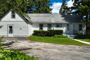 2901 W Forest Hill Ave, Franklin, WI 53132 - Photo 3