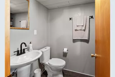409  Breezy St, Delavan, WI 53115 - Photo 23