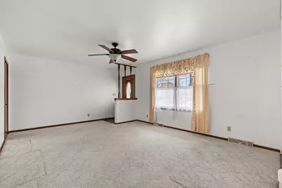 1015  Squire Ln, West Bend, WI 53090 - Photo 5
