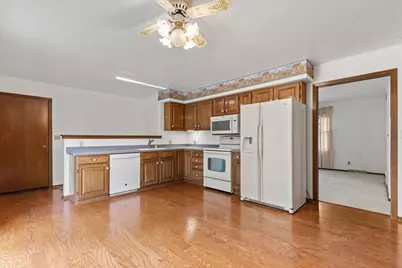 1015  Squire Ln, West Bend, WI 53090 - Photo 7