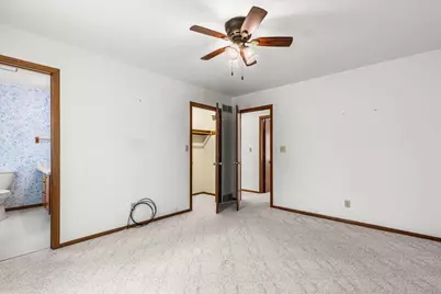 1015  Squire Ln, West Bend, WI 53090 - Photo 23