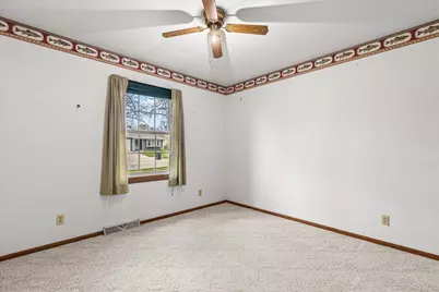 1015  Squire Ln, West Bend, WI 53090 - Photo 17