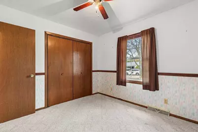 1015  Squire Ln, West Bend, WI 53090 - Photo 15