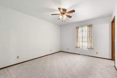 1015  Squire Ln, West Bend, WI 53090 - Photo 21