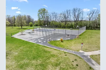 1015  Squire Ln, West Bend, WI 53090 - Photo 41