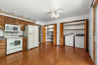 1015  Squire Ln, West Bend, WI 53090 - Photo 11