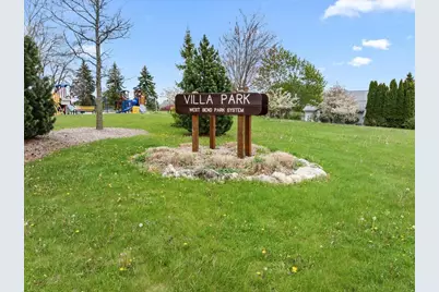 1015  Squire Ln, West Bend, WI 53090 - Photo 37