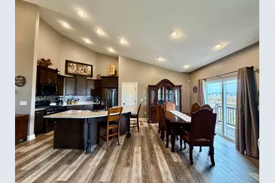 1360  Foxwood Pass, Oconomowoc, WI 53066 - Photo 9