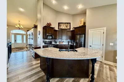 1360  Foxwood Pass, Oconomowoc, WI 53066 - Photo 11