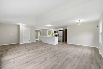 1387  Ponderosa Dr, Jackson, WI 53012 - Photo 5