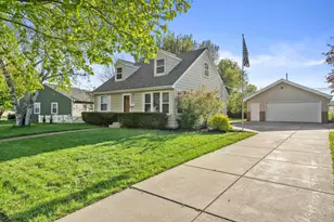 W150N8180 Manhatten Dr, Menomonee Falls, WI 53051 - Photo 1
