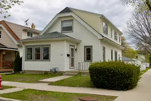 2196 S 79th St, West Allis, WI 53219 - Photo 3