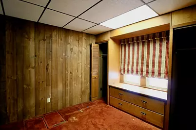 2196 S 79th St, West Allis, WI 53219 - Photo 11