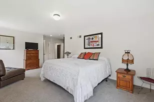 6419 N Lake Dr, Fox Point, WI 53217 - Photo 15