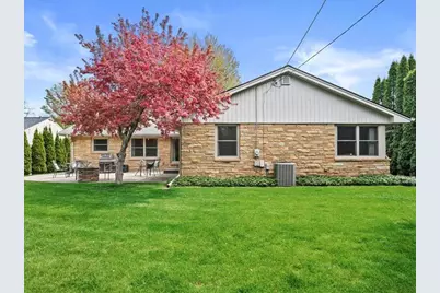 6419 N Lake Dr, Fox Point, WI 53217 - Photo 7