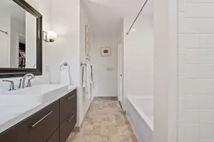6419 N Lake Dr, Fox Point, WI 53217 - Photo 13
