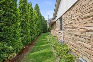 6419 N Lake Dr, Fox Point, WI 53217 - Photo 31