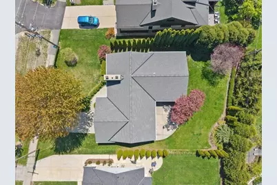 6419 N Lake Dr, Fox Point, WI 53217 - Photo 25