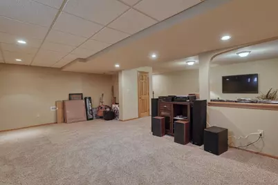 N58W24383  Clover Dr, Sussex, WI 53089 - Photo 37