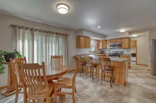 N58W24383 Clover Dr, Sussex, WI 53089 - Photo 7